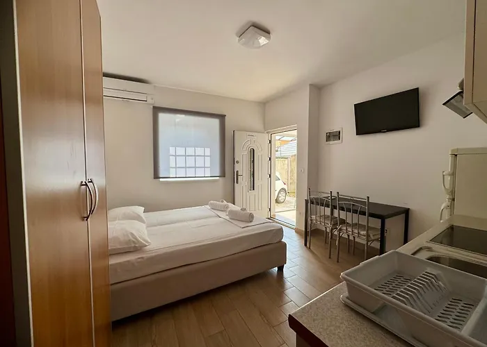 アパート Apartments Central *