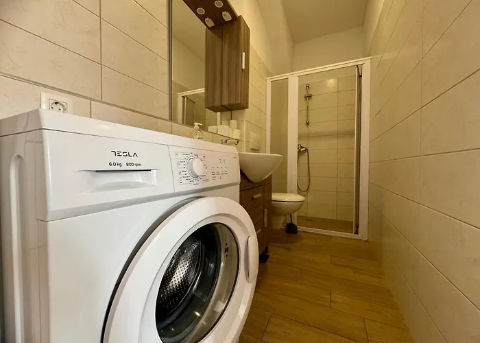 Apartments Central アパート